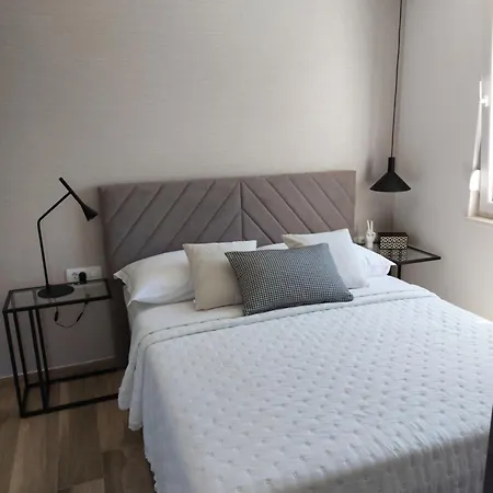 Luna Apartment *